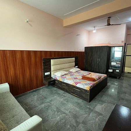 Hotel Shri Ji Baba Ki Haveli à Govardhan Extérieur photo