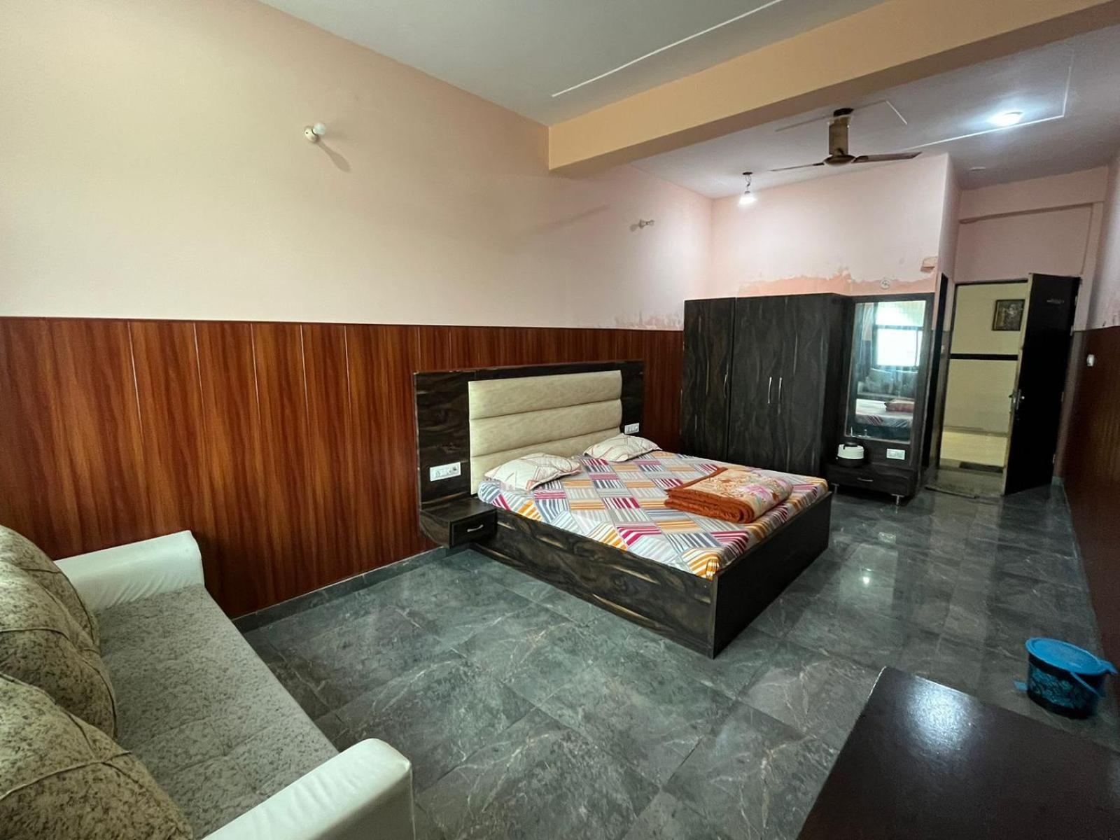 Hotel Shri Ji Baba Ki Haveli à Govardhan Extérieur photo